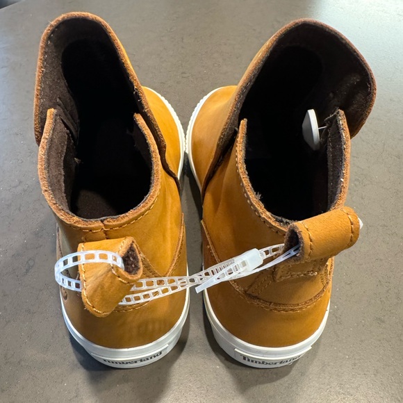 NEW Timberland Women's Skyla Bay Chelsea Boot Sz: 5.5 - Picture 8 of 16